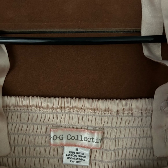 Peach Ruffled Crop Top - Picture 3 of 4